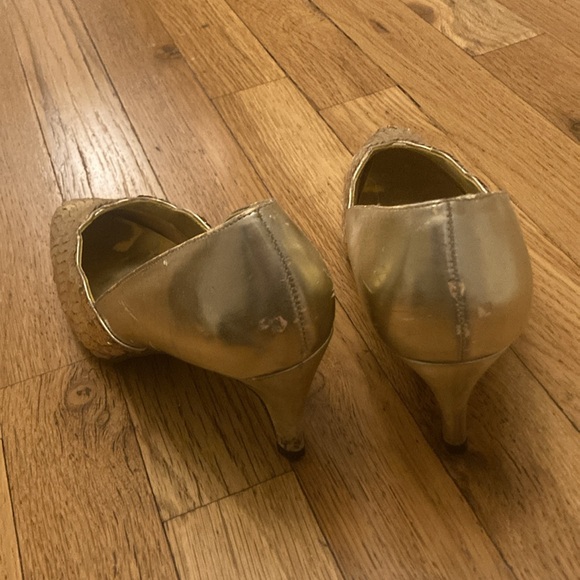 Gorgeous Vintage Gold Sequined Heels - Picture 4 of 4